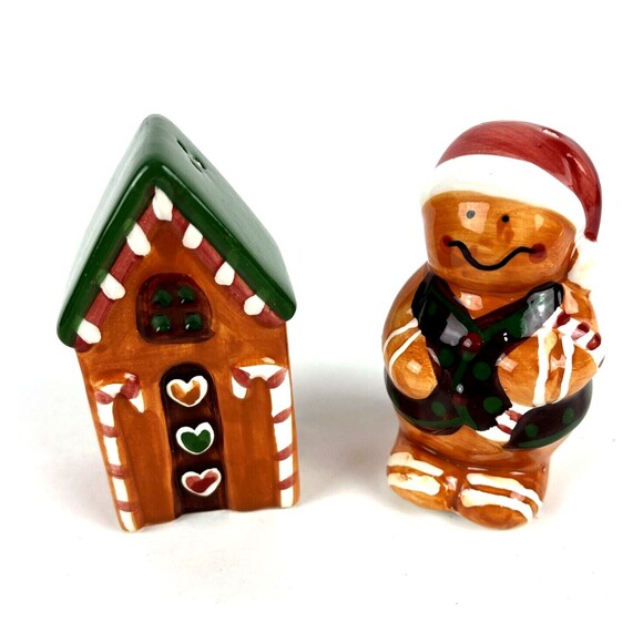 VTG Christmas Gingerbread House Man Mini Salt & Pepper Shakers Ceramic Figurines - Picture 1 of 9
